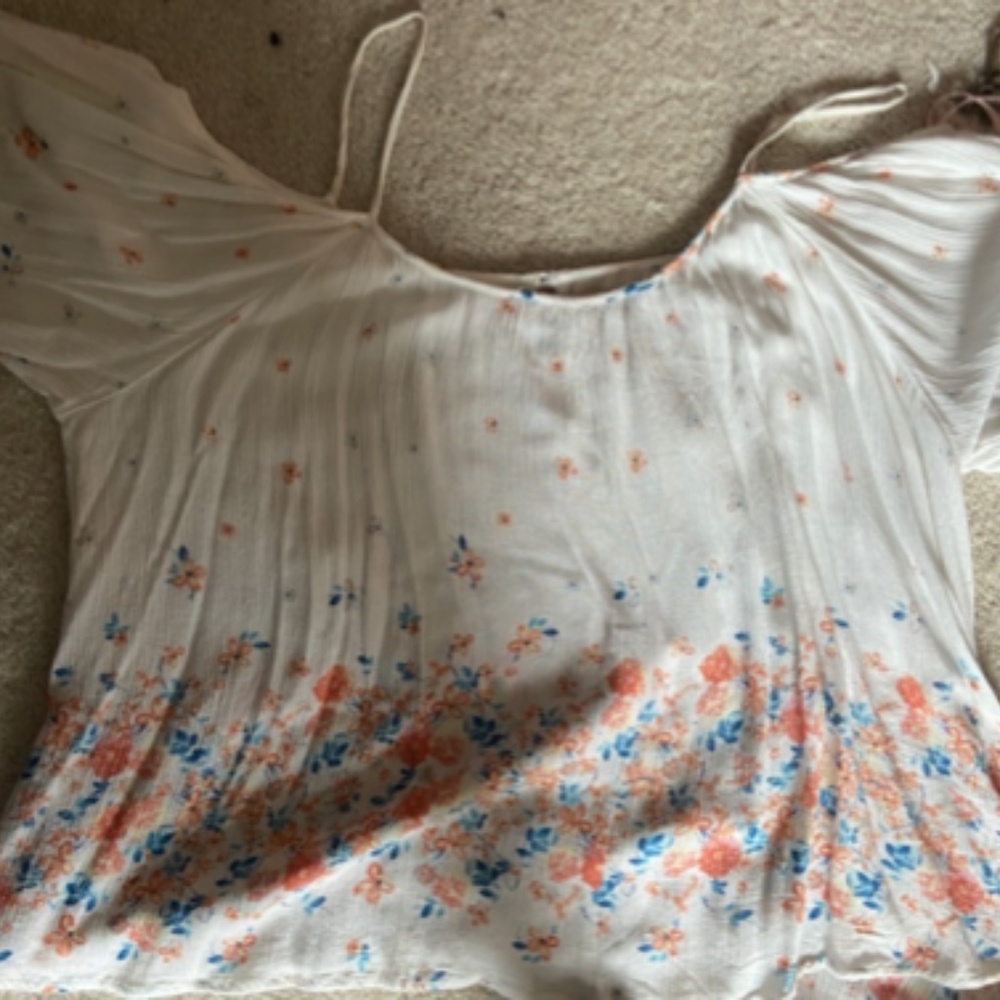 Forever 21 Contemporary open shoulder top